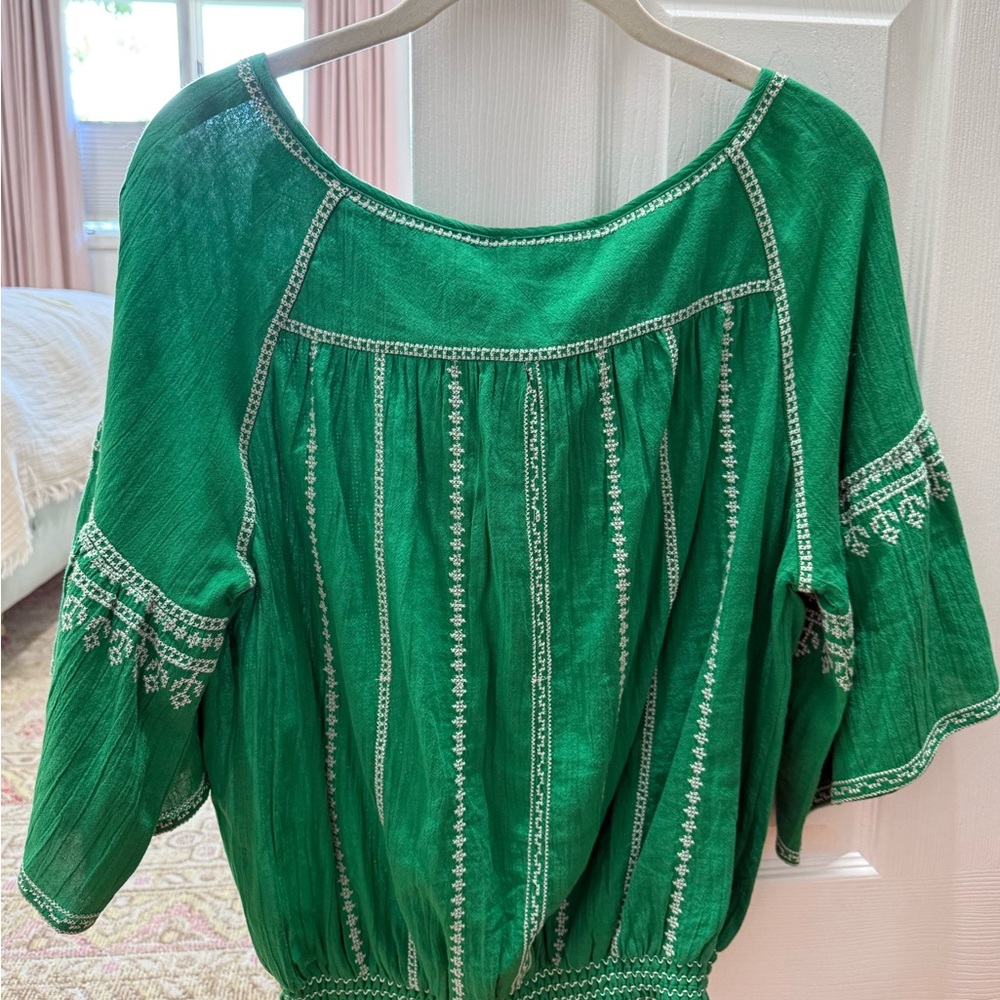 Green Embroidered Women's Top - Picture 3 of 3